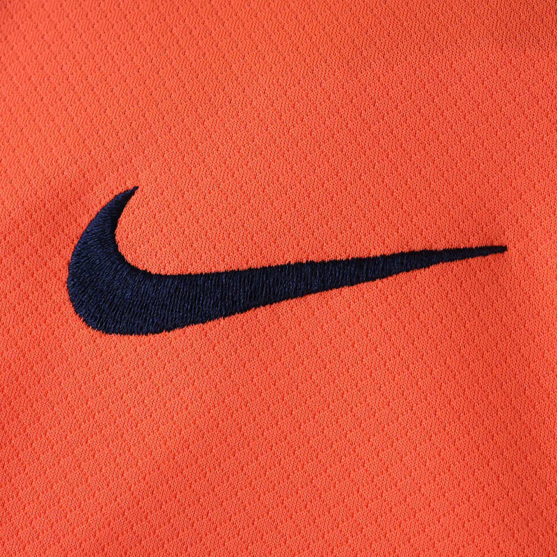 Barcelona Third Jersey 25-26 Replica (4)