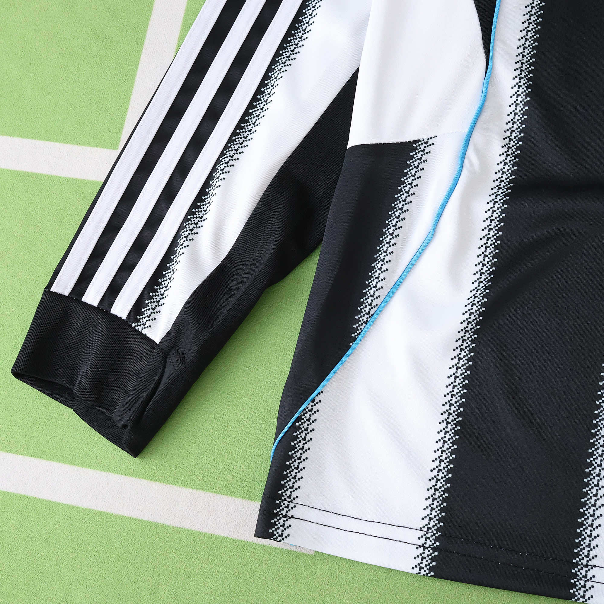 Newcastle United Home Long Sleeves 25-26 Replica (6)