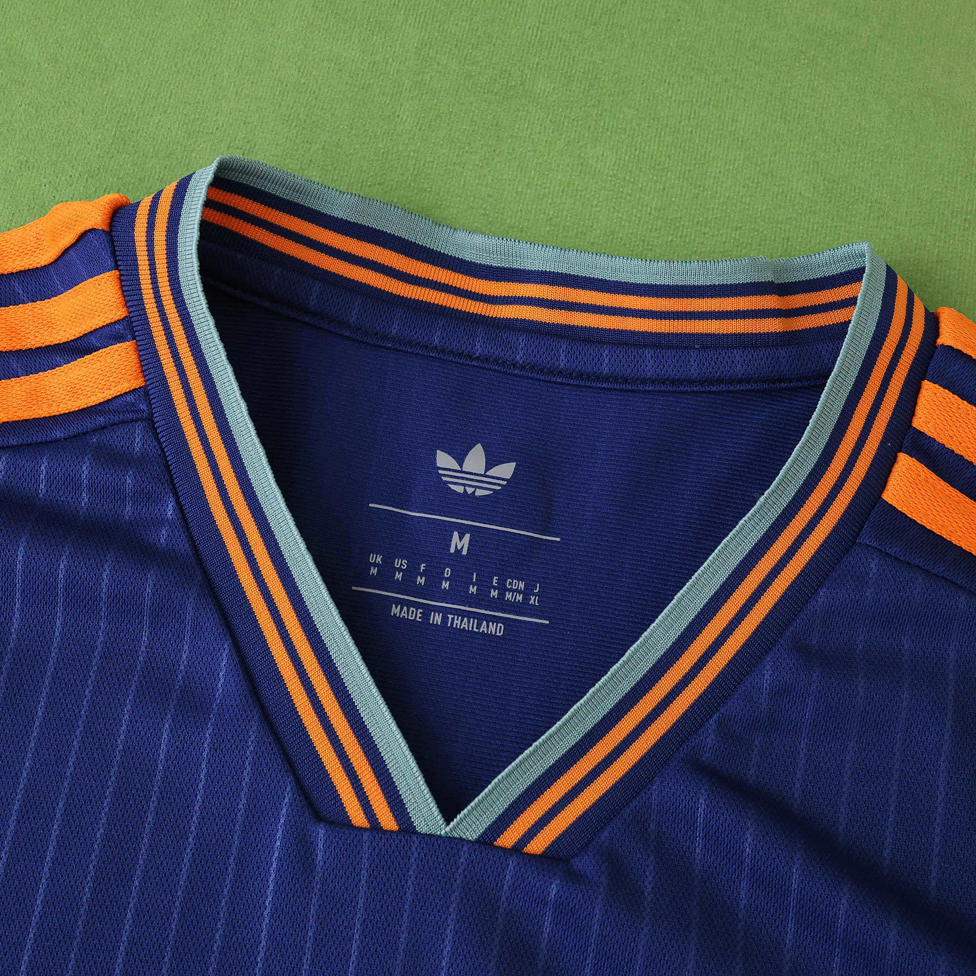 Newcastle United Third 25-26 Replica (2)